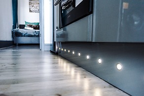 Stay With Empire - Tyldesley Rd