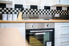 Stay With Empire - Tyldesley Rd