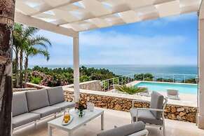 Luxury Scialandre Exclusive Pool Villa