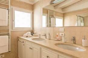 Luxury Scialandre Exclusive Pool Villa