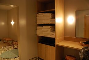 Cedartree Hotel Portland Hillsboro