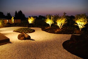 Cedartree Hotel Portland Hillsboro