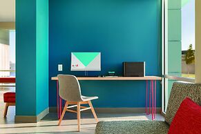 avid hotel Boston Logan Airport - Revere by IHG