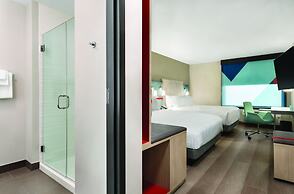 avid hotel Boston Logan Airport - Revere by IHG