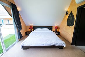 Red Sunset Private Pool Villa - Hotel Managed