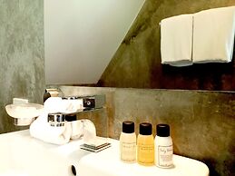 Red Sunset Private Pool Villa - Hotel Managed