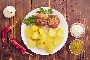 Red Fox Hotel in the center