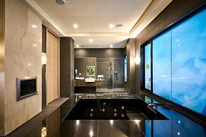 Purple Rainbow Motel