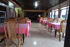 OYO 2322 Dien Karona Hotel