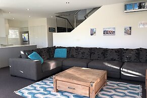 Pacific Blue 505-265 Sandy Point Road