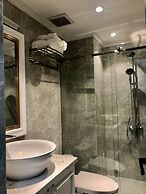 New Luxury Apartment in City Center