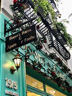 New Luxury Apartment in City Center