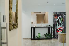 Roseum Boutique Hotel