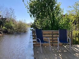 Cozy House Heide 6p at a Canal Near Lake Lauwersmeer