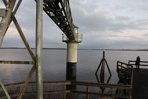 6 Pers Lauwersmeer Waterfront, Full Equipped and Modern House With Sau