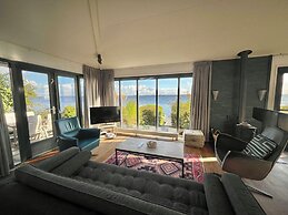 6 Pers Lauwersmeer Waterfront, Full Equipped and Modern House With Sau