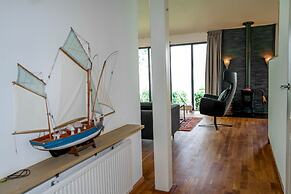 6 Pers Lauwersmeer Waterfront, Full Equipped and Modern House With Sau