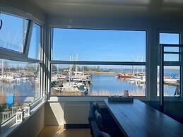 6 Pers Harbor House Nirvana on the Marina With Lake View and Sauna