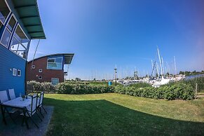 6 Pers Harbor House Nirvana on the Marina With Lake View and Sauna