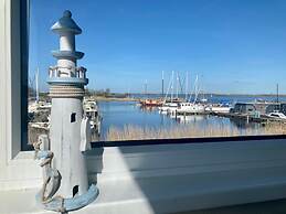 6 Pers Harbor House Nirvana on the Marina With Lake View and Sauna