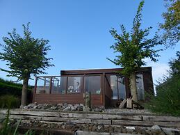 6 Pers. Chalet Emma Located at the Lauwersmeer With own Fishing Pier