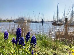 2 Pers - House König Lakeside of the Lauwersmeer With own Fishing Pier
