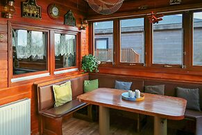 8 Pers Large Seaside Home in Front of the Lauwersmeer