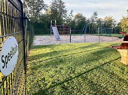 4 Pers - Modern Holiday Home Cosima With Fenced Garden, Close the Lauw