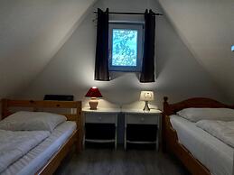 6 Pers Sunny House With Equipped Terrace Behind a Dike at Lauwersmeer