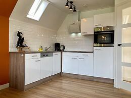 6 Pers Sunny House With Equipped Terrace Behind a Dike at Lauwersmeer