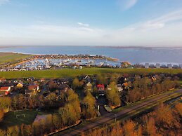 Cozy Holiday Home by the Dike in a Quiet Location at Lauwersmeer
