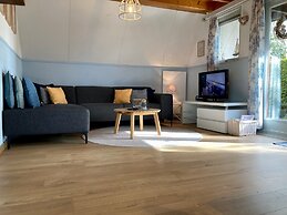 Holiday Home Urlaubsruhe 6 p Near Lake Lauwersmeer - no Pets