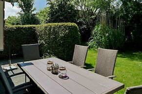 Holiday Home Urlaubsruhe 6 p Near Lake Lauwersmeer - no Pets