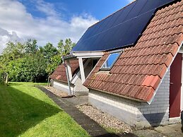 Holiday Home de Druif 6p With a Nice Terrace Near Lake Lauwersmeer