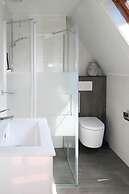 Holiday Home de Druif 6p With a Nice Terrace Near Lake Lauwersmeer