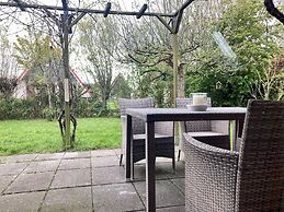 Holiday Home de Druif 6p With a Nice Terrace Near Lake Lauwersmeer