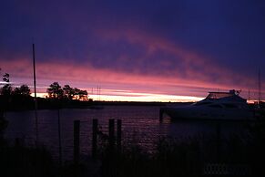 Holiday Home de Druif 6p With a Nice Terrace Near Lake Lauwersmeer