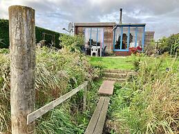 4pers - House w Sauna, Winter Garden & Fishing Pier in Front of the La