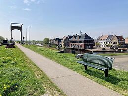 4pers House w Sauna, Winter Garden Fishing Pier in Front of the Lauwer