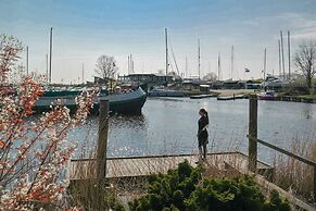 4pers - House w Sauna, Winter Garden & Fishing Pier in Front of the La