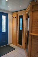 4pers - House w Sauna, Winter Garden & Fishing Pier in Front of the La
