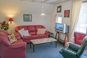 Holiday Home Schapenzicht With Balcony, Terrace, and Garden for 6 Pers