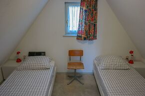 Holiday Home Schapenzicht With Balcony, Terrace, and Garden for 6 Pers