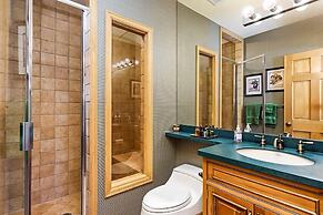 921 Faraway 5 Bedroom Home by RedAwning