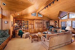 921 Faraway 5 Bedroom Home by RedAwning