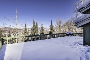 921 Faraway 5 Bedroom Home by RedAwning