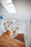 Red Robin - Vacation homes next to Svartifossur waterfall