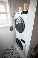 Red Robin - Vacation homes next to Svartifossur waterfall