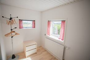 Red Robin - Vacation homes next to Svartifossur waterfall