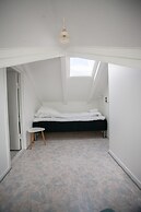 Red Robin - Vacation homes next to Svartifossur waterfall